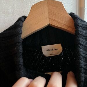 ❌SOLD ❌Wilfred Free Black Knit Sweater